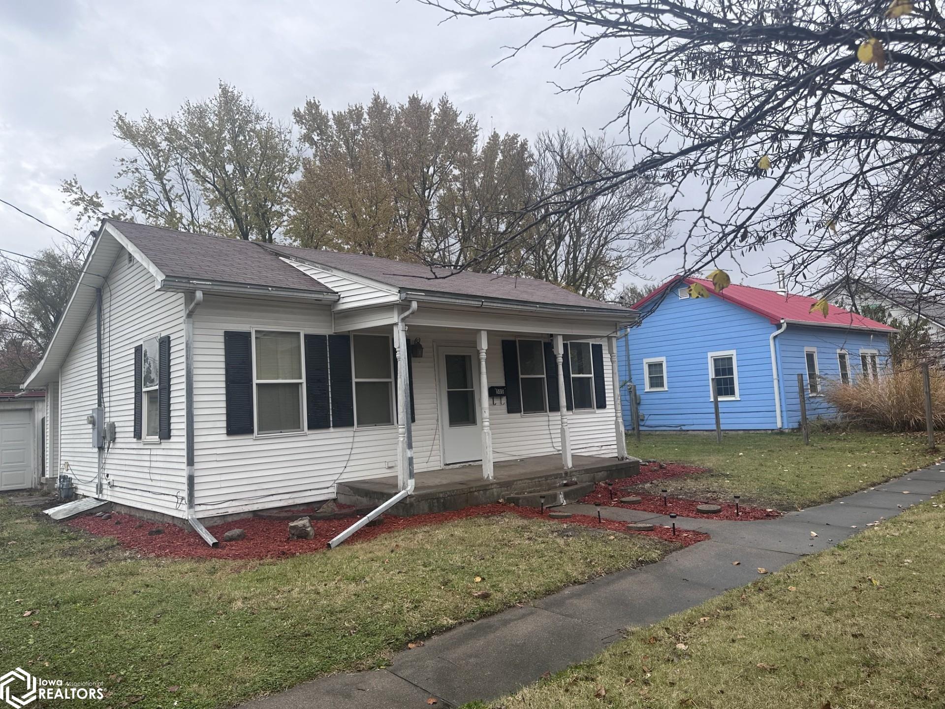 Jefferson Ave, Fairfield, IA 52556