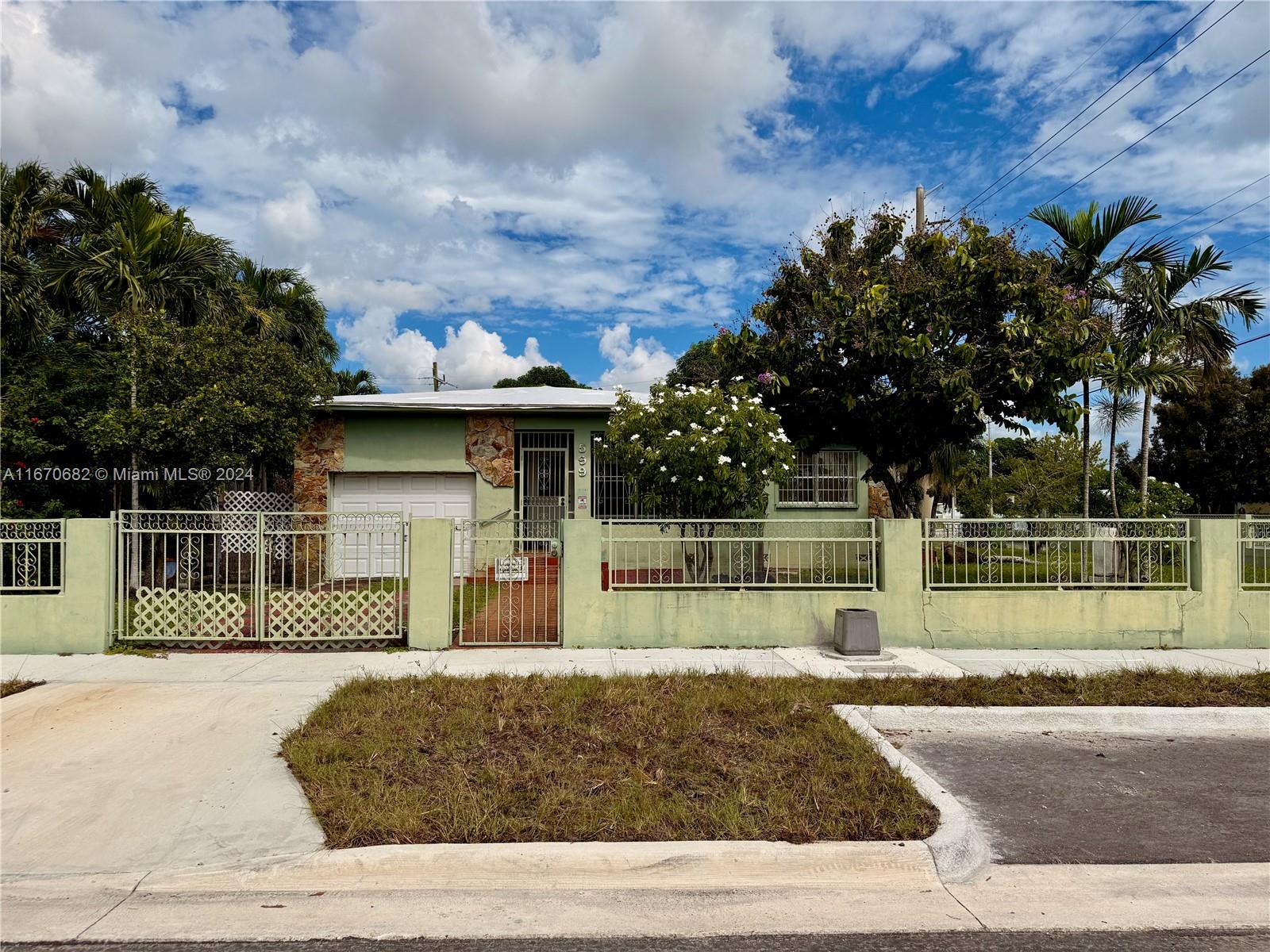 12th St, Hialeah, FL 33010