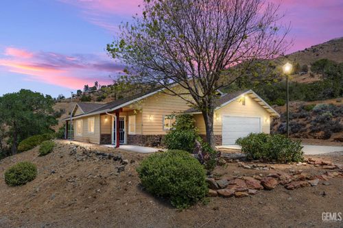 3232 Denise St, Lake Isabella, CA, 93240-9559 | Card Image