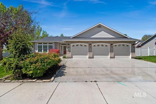 3611 N Price Way, Meridian, ID, 83646-2747 | Card Image