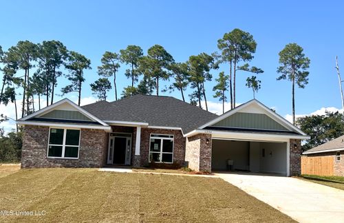 6284 Emerald Lake Dr, Biloxi, MS, 39532-4537 | Card Image