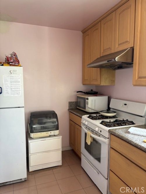 909 S Almansor S, Alhambra, CA, 91801 | Card Image