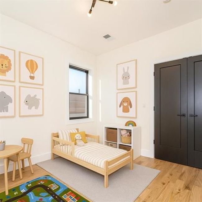 2 - 141 Sherman Ave, Condo with 3 bedrooms, 2 bathrooms and null parking in Jersey City NJ | Image 9