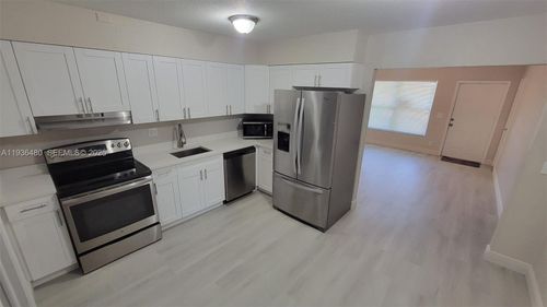 a-5880 Nw 19th St, Lauderhill, FL, 33313-4007 | Card Image