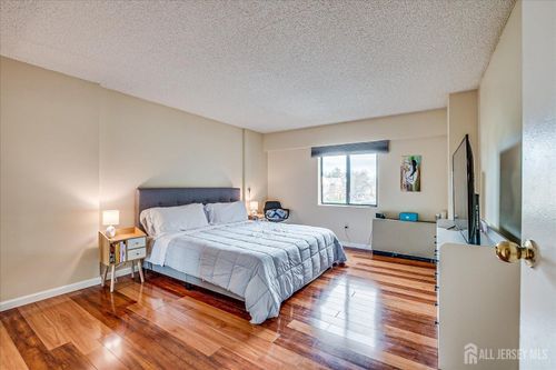 apt-213-10 N Wood Ave, Linden, NJ, 07036-5224 | Card Image