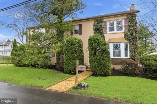 1607 Forrest Ave, FEASTERVILLE TREVOSE, PA, 19053-4626 | Card Image