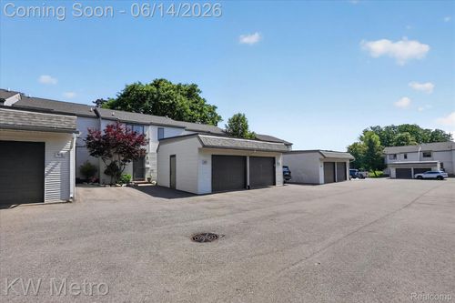1420 Roxburgh Ave, East Lansing, MI, 48823-1932 | Card Image