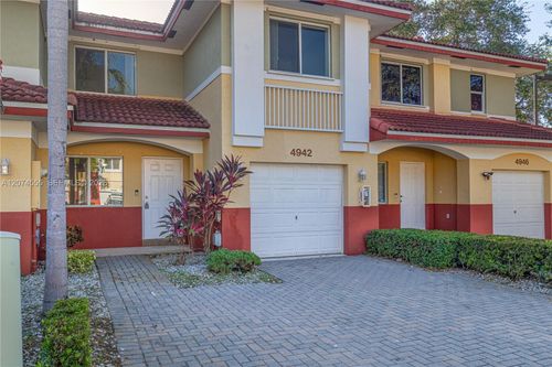 4942 66th Ter, Davie, FL, 33314-4308 | Card Image