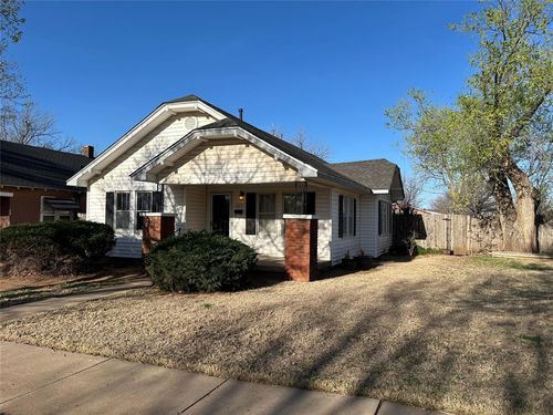 329 N Bailey St, Hobart, OK, 73651-2209 | Card Image