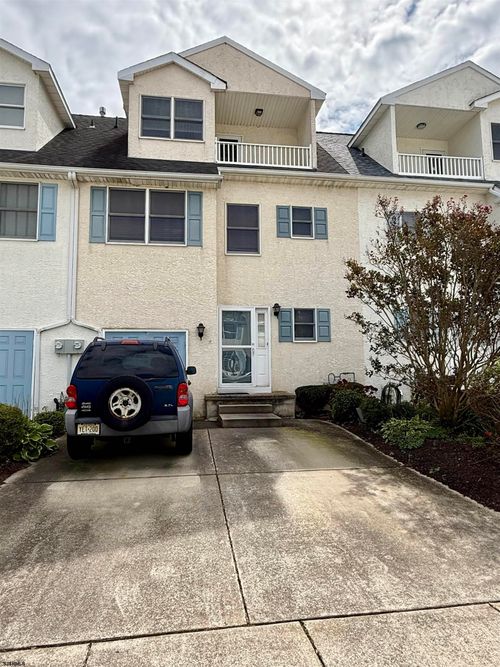 4 Horizon Ln, Brigantine, NJ, 08203-3641 | Card Image