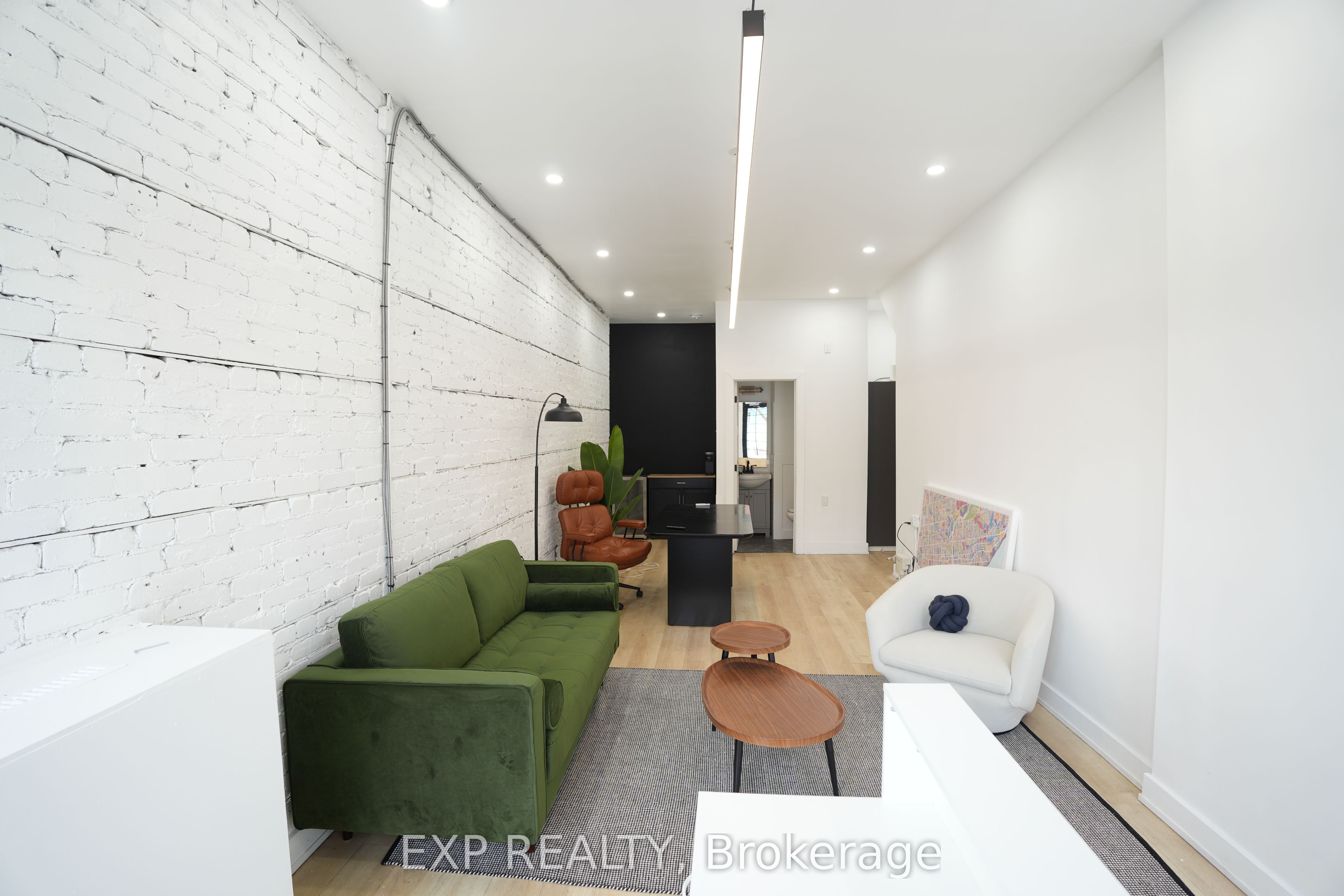 Commercial Lease in Toronto E02 3