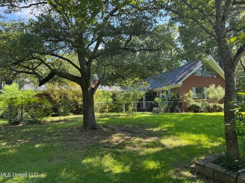1758 Florence Byram Rd, Florence, MS, 39073-9347 | Card Image