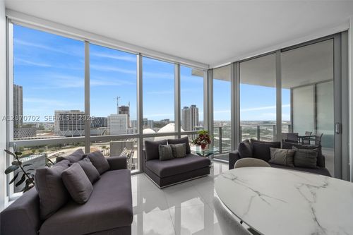1610-851 Ne 1st Ave, Miami, FL, 33132-1841 | Card Image