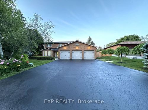 15 Rosegarden Cres, Richmond Hill, ON, L4E2P3 | Card Image