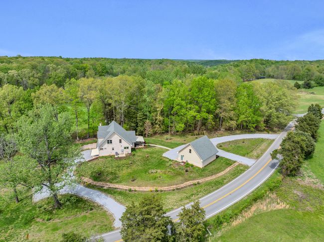 4122 Highway 49 W, House other with 5 bedrooms, 4 bathrooms and 2 parking in Vanleer TN | Image 62