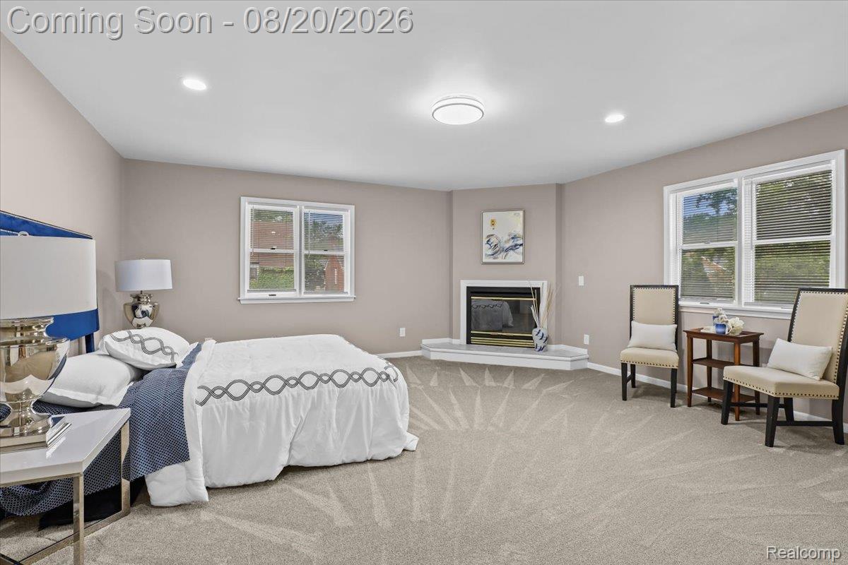 Residential in Grosse Pointe Farms