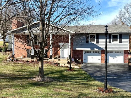 624 Oak Grove Ave, Monett, MO, 65708-2729 | Card Image