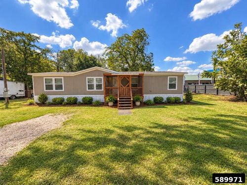 105 E Newman Street, Cuero, TX, 77954 | Card Image