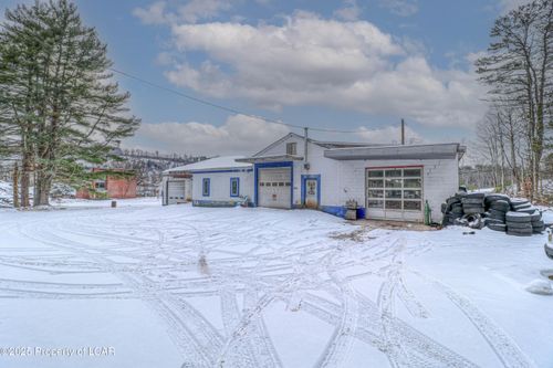 412 Shickshinny Lake Rd, Shickshinny, PA, 18655-3054 | Card Image