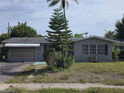 33 Broadway Cir, Fort Myers, FL, 33901-8014 | Card Image
