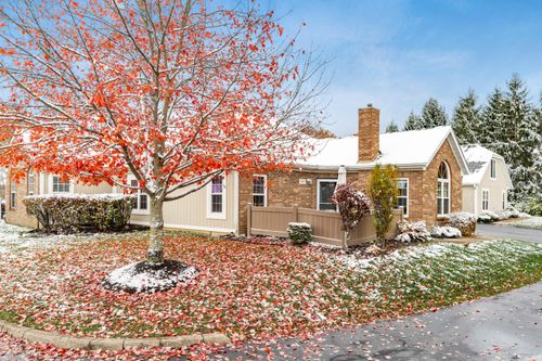 819 Windward Way, Gahanna, OH, 43230-6842 | Card Image