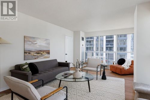 811-28 Hollywood Avenue, Toronto (Willowdale East), ON, M2N6S4 | Card Image