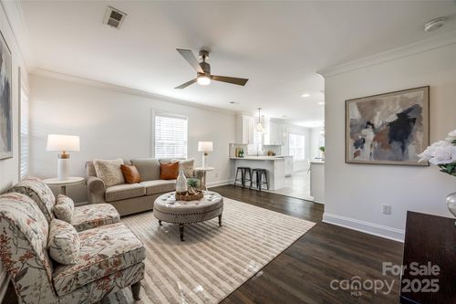 119 N Smallwood Pl, Charlotte, NC, 28216-5235 | Card Image