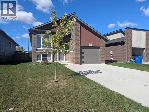 142 Moonstone Cres, Chatham, ON, N7M0S2 | Card Image