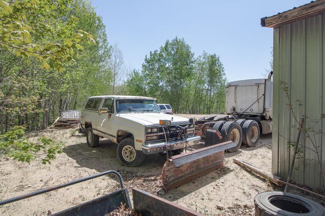 drop off & sorting area | Image 14