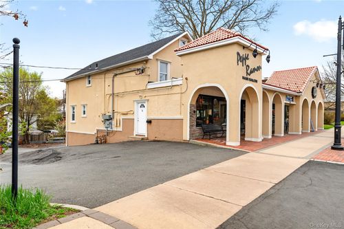 98-98 S Main Street, Clarkstown, NY, 10956 | Card Image