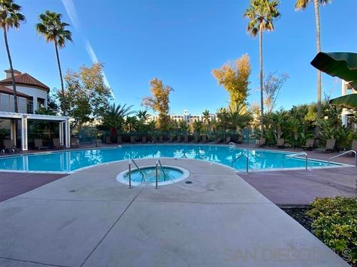 204-2020 Camino De La Reina, San Diego, CA, 92108 | Card Image