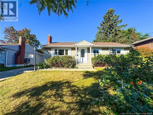 68 Coronation Dr, Moncton, NB, E1E2X4 | Card Image