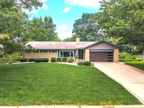 209 Orleans Dr, Bloomington, IL, 61701-2013 | Card Image