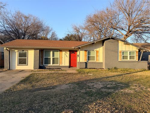 4741 Alandale Dr, Forest Hill, TX, 76119-7505 | Card Image