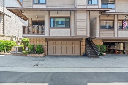 a-910 W Foothill Blvd, Monrovia, CA, 91016 | Card Image