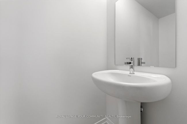 TH300 - 250 Interchange Way, Condo with 3 bedrooms, 3 bathrooms and 1 parking in Vaughan ON | Image 13