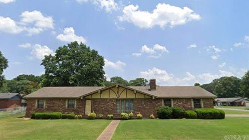 100 Stonewall Dr, Jacksonville, AR, 72076-3330 | Card Image