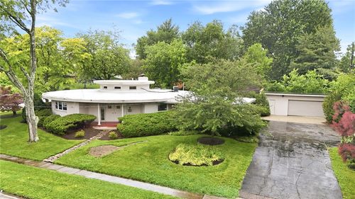 2501 Parklawn Dr, Dayton, OH, 45440-1911 | Card Image