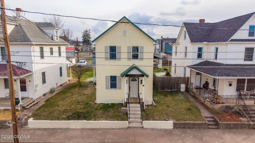 200 Iron St, Berwick, PA, 18603-4651 | Card Image