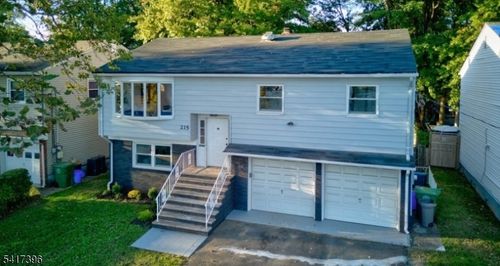 215 E 10th Ave, Roselle, NJ, 07203-2011 | Card Image