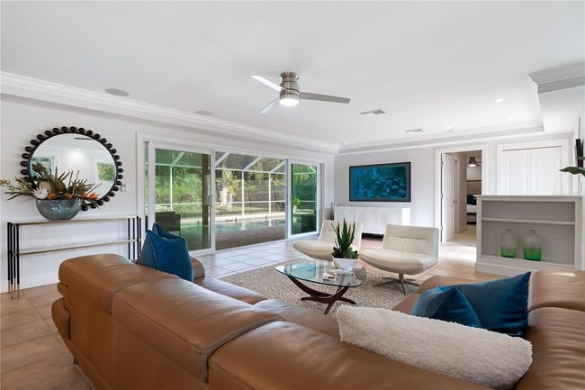 606 Owl Way, House other with 3 bedrooms, 3 bathrooms and null parking in SARASOTA FL | Image 6