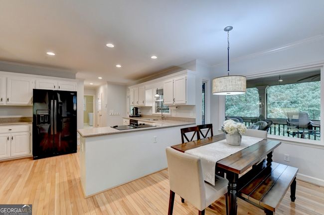 5615 Grove Point Rd, House other with 4 bedrooms, 4 bathrooms and null parking in Johns Creek GA | Image 11
