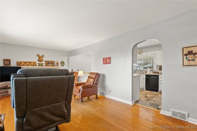 490 Morris Ave, Home with 3 bedrooms, 1 bathrooms and null parking in Corydon IN | Image 9