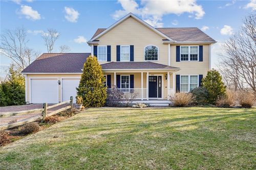 302 Pond St, South Kingstown, RI, 02879-4014 | Card Image