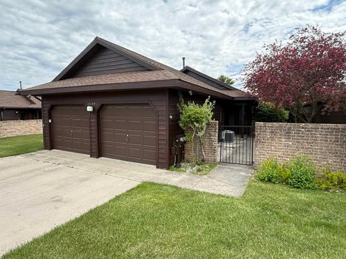 2154 Hammond Pl W, Traverse City, MI, 49686-8014 | Card Image