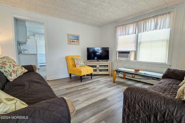 113 New Brunswick Ave, Home with 6 bedrooms, 3 bathrooms and null parking in Lavallette NJ | Image 8