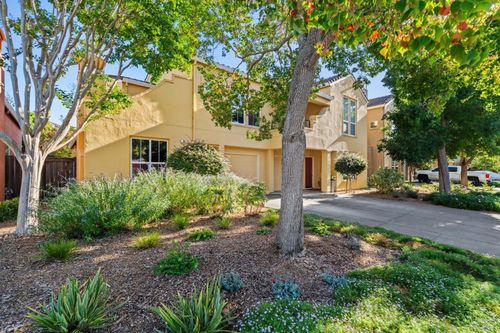 94 Arnold Drive, Novato, CA, 94949 | Card Image