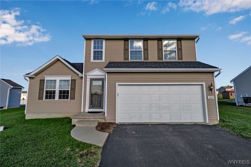 694 Pleasant View Dr, Lancaster, NY, 14086-1562 | Card Image