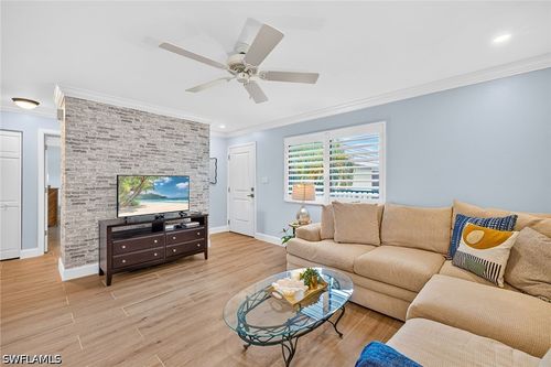 d36-788 Park Shore Dr, NAPLES, FL, 34103-3777 | Card Image