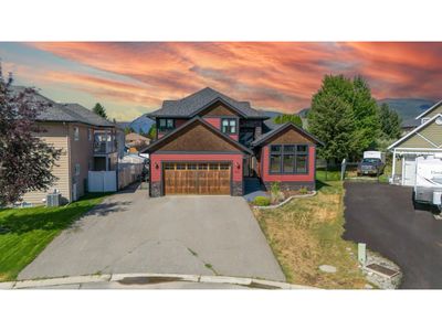 831 309th St, House other with 6 bedrooms, 4 bathrooms and null parking in Kimberley BC | Image 3